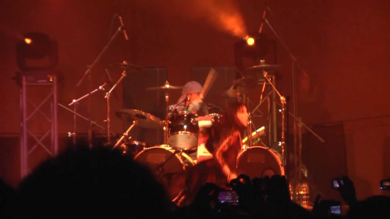 Primer concierto de Z con Mago de Oz, Guatemala 8-2-2013 (parte 4 de 8)