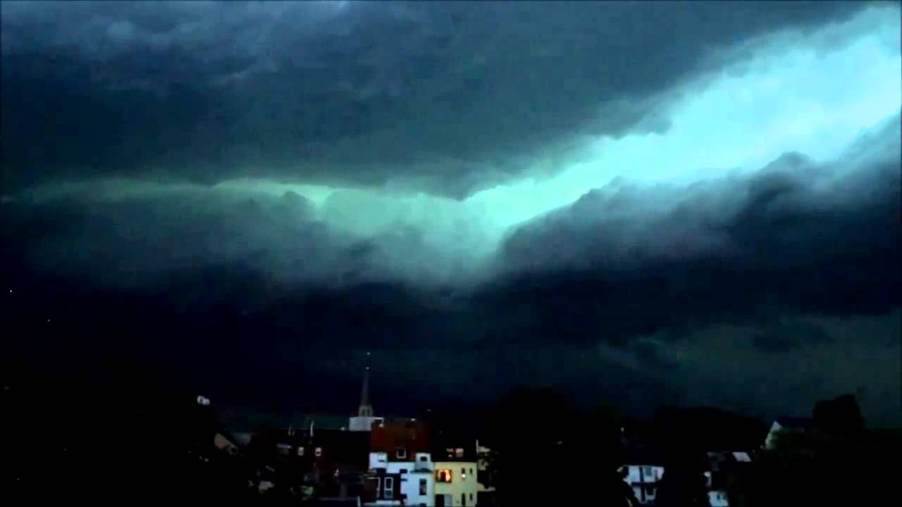 2014.06.09 - Germany / NRW - Unwetter über Mönchengladbach am Pfingstmontag
