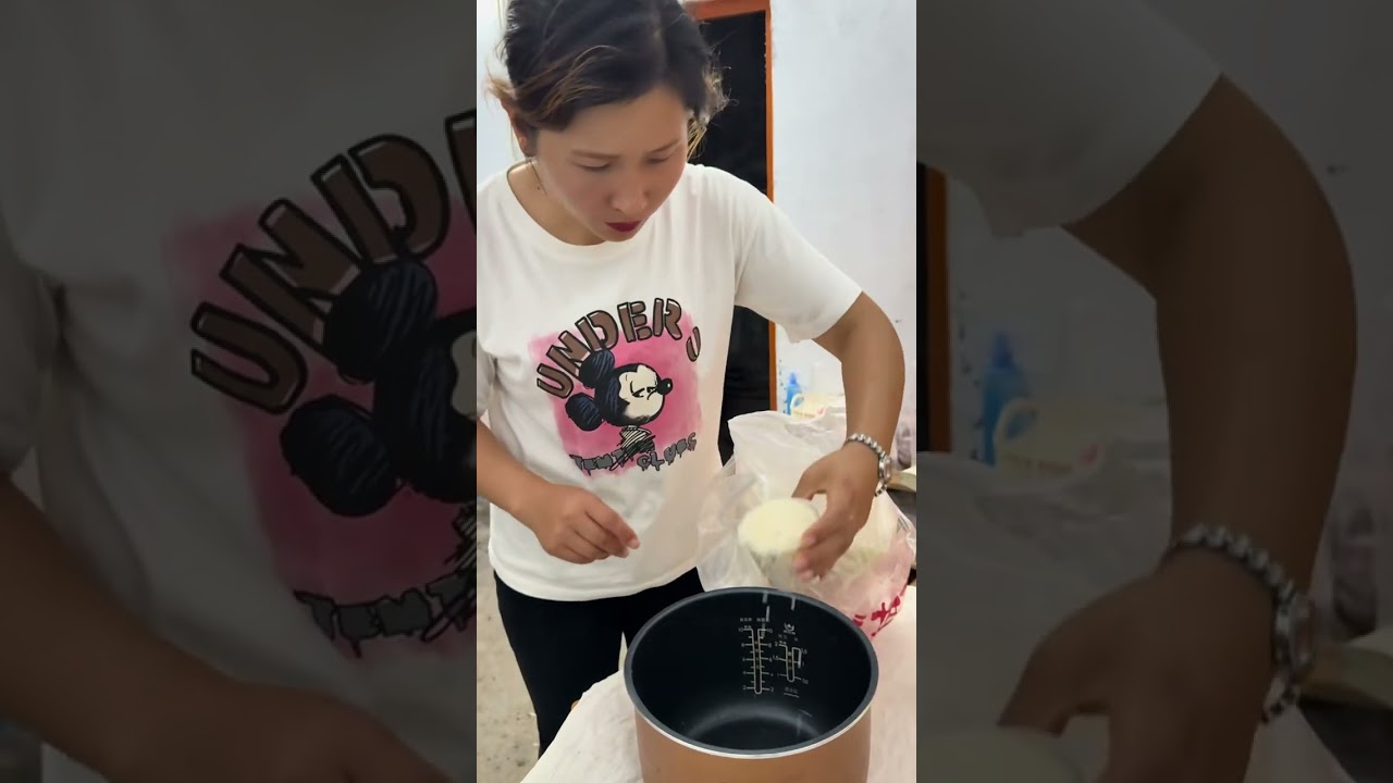 婆婆总是这样！今天去借米没有，我去上集买还不让去，结果……#记录真实生活 #新农人计划2025#你们也有这样的婆婆吗 #腊肠盖浇饭