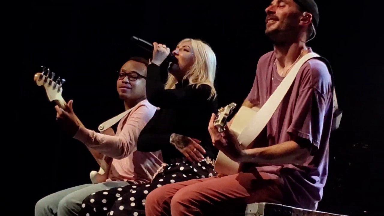 Julia Michaels - Priest (Inner Monologue World Tour, Vancouver)
