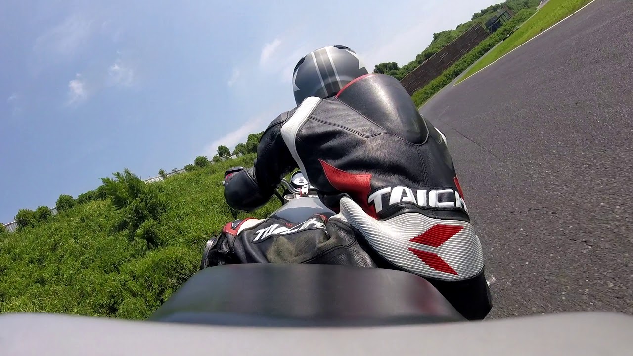 本庄サーキット 47.034 HORNET250
