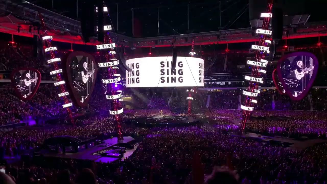 ED SHEERAN Live 