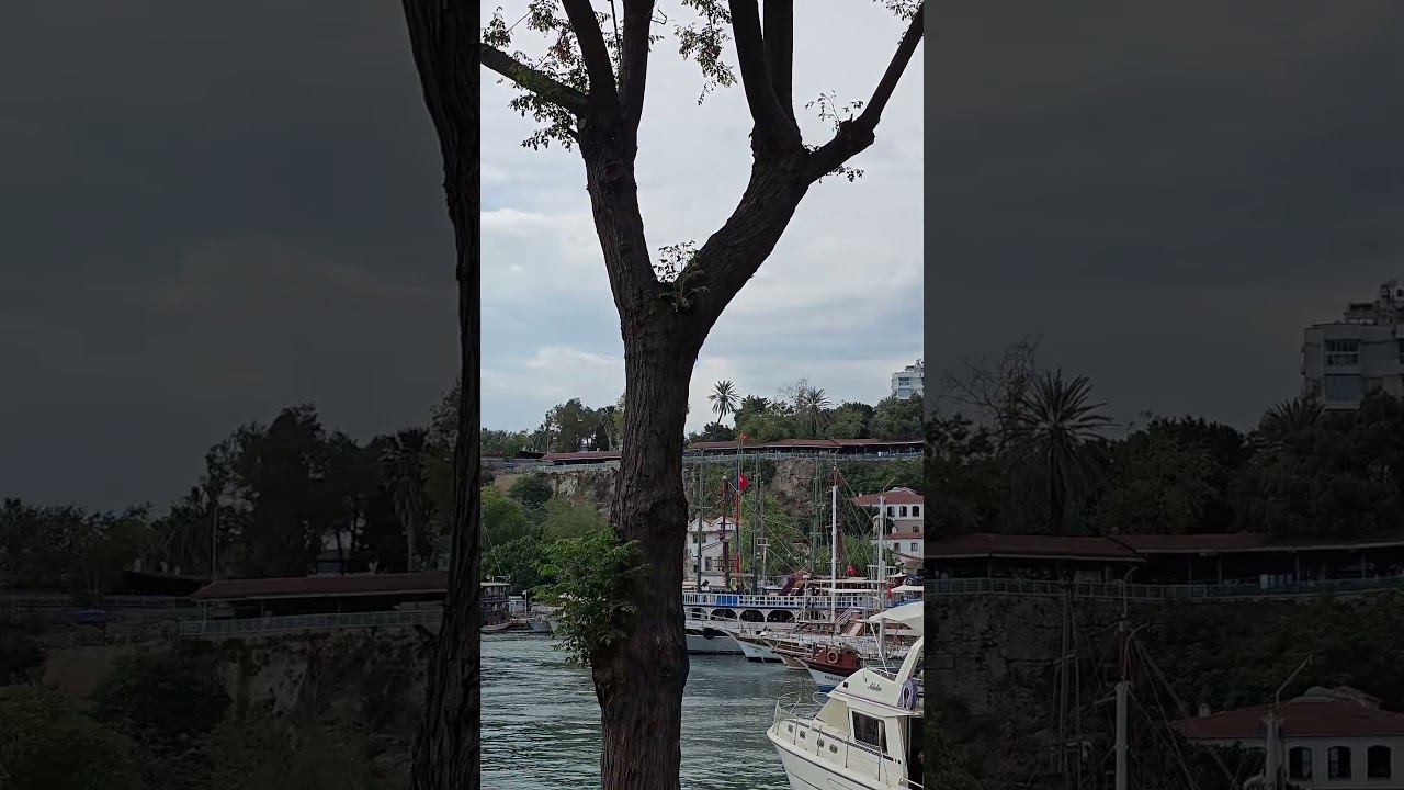 Анталья, Турция, в старом городе. Antalya, Turkey, in the old town 