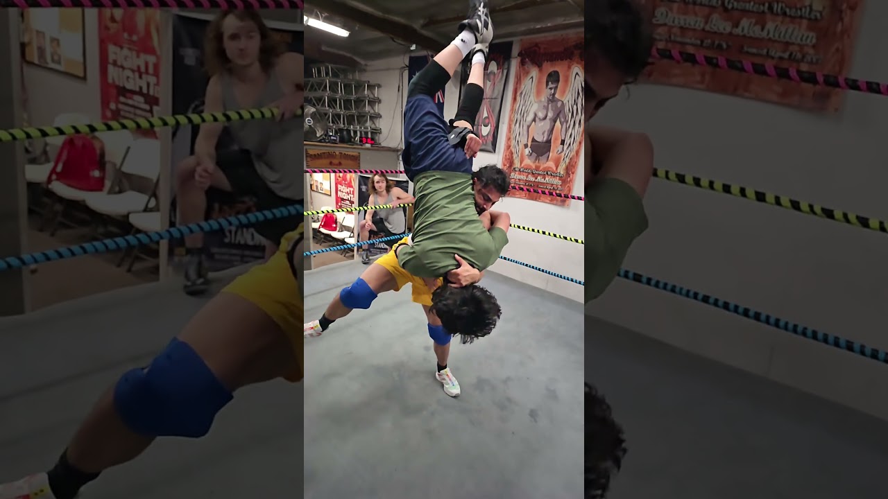 Body Slam #prowrestlingschool #santinobros