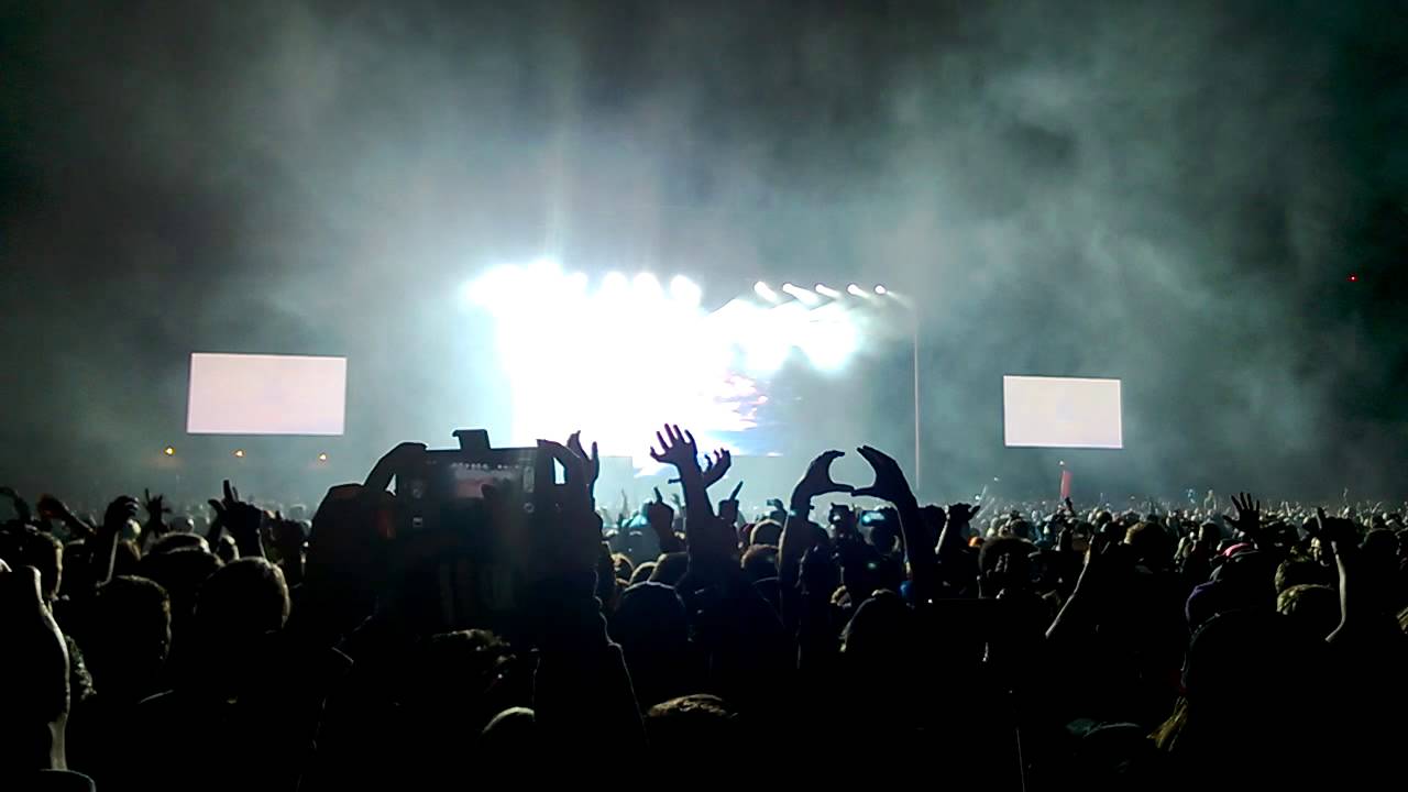 WAKE ME UP - AVICII Live @ Br&aring;valla festival 2013
