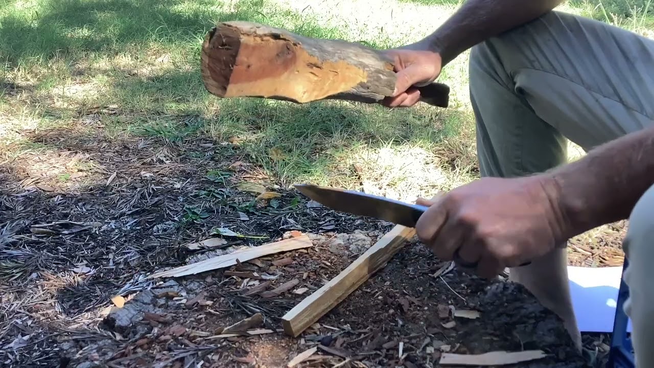 Tassie Tiger H6 9cr14mov Fixed blade vs Eafengrow EF131 dc53 wood test