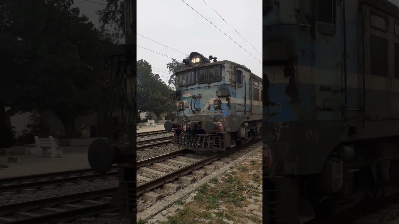 WAG-7 Locomotive Silently Skipping a Station 