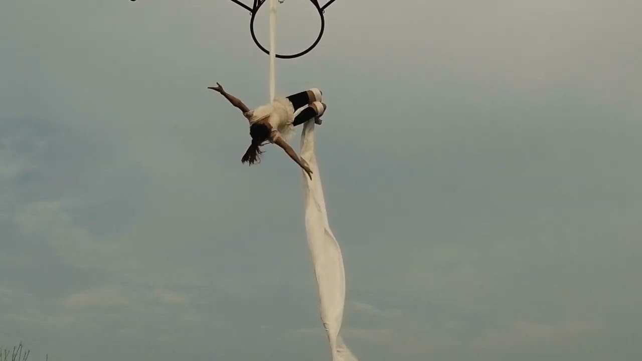 Introducing PHOENIX Aerial Umbrella | Showcasing different acrobatic disciplines