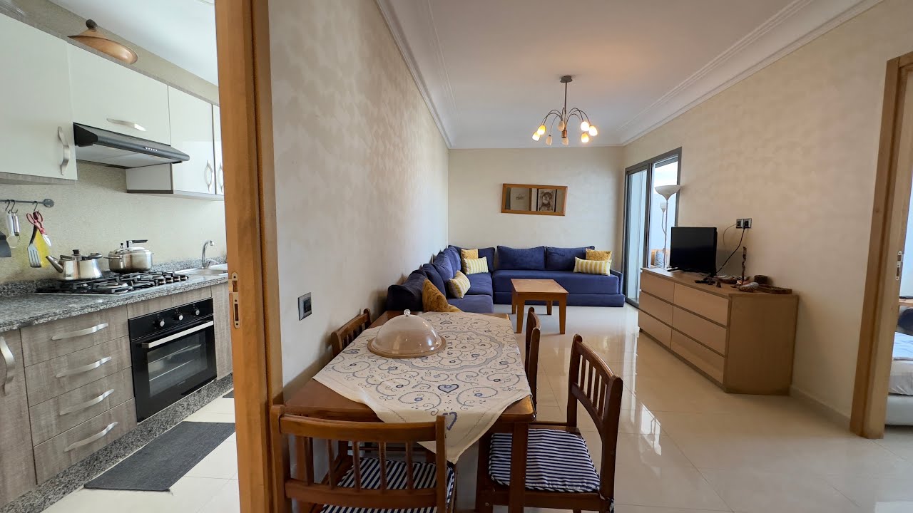 شقة مفروشة بأشهر إقامة محروسة blanca beach بالشطر الأقرب لشاطئ 65 متر بحمامين وجوج غرف صالون و مطبخ