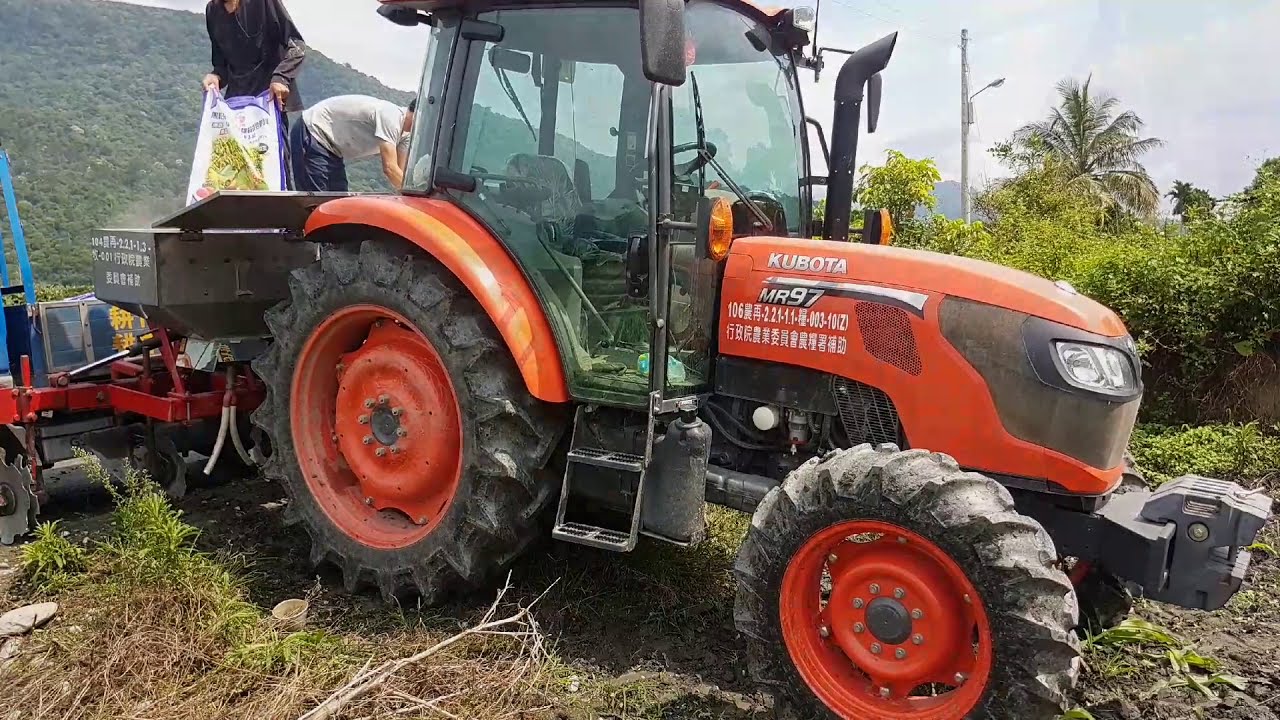 久保田 kubota MR 97  玉米中耕施肥  作業實拍 曳引機 耕耘機