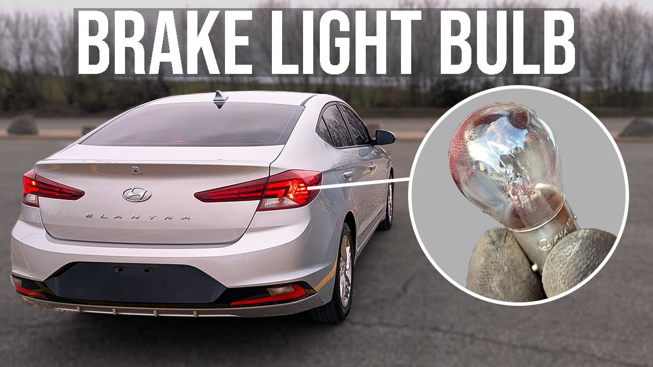 Как заменить лампу стоп-сигнала - Hyundai Elantra (2019-2020)