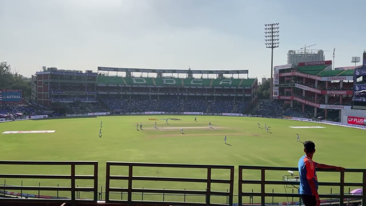 Watching test cricket 