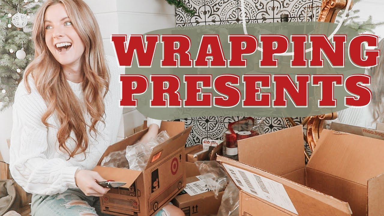 UNBOXING + WRAPPING Christmas Presents *FAMILY, don't watch!*//Vlogmas Day 12// Vlogmas 2021