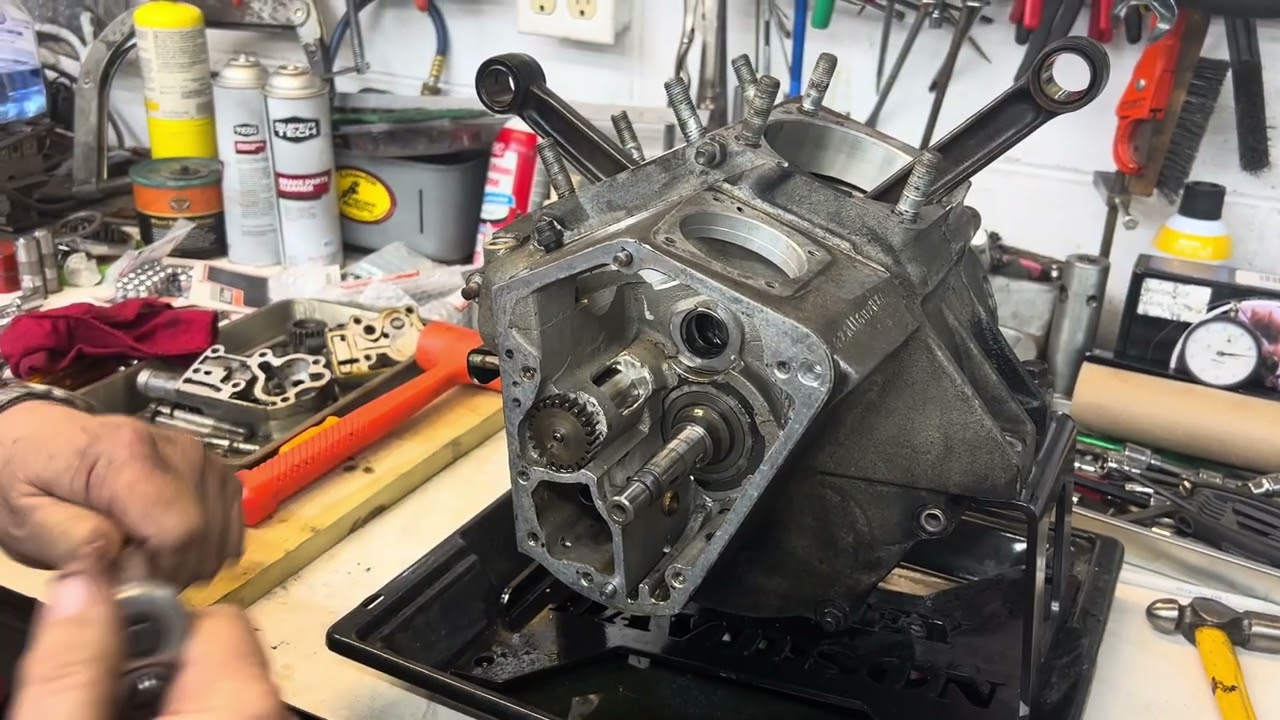 Как отремонтировать двигатель Harley Davidson Shovelhead.
