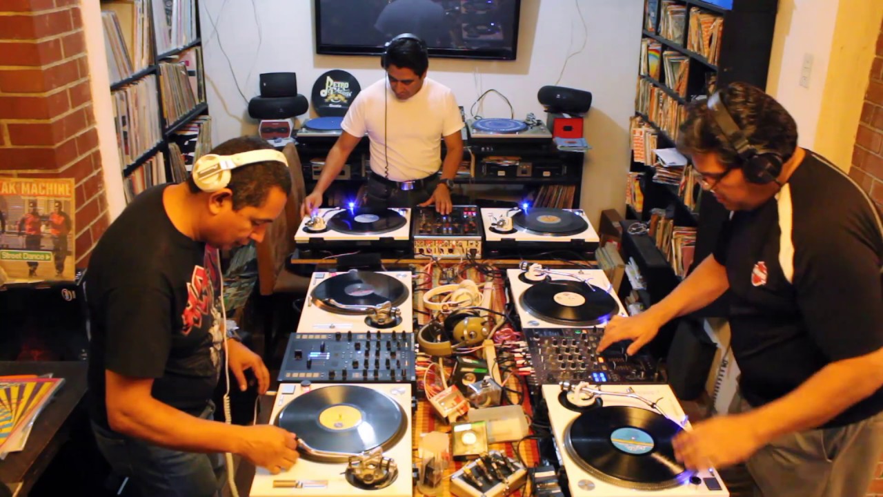 Mezclas con Vinilos Retro Adictos Guatemala