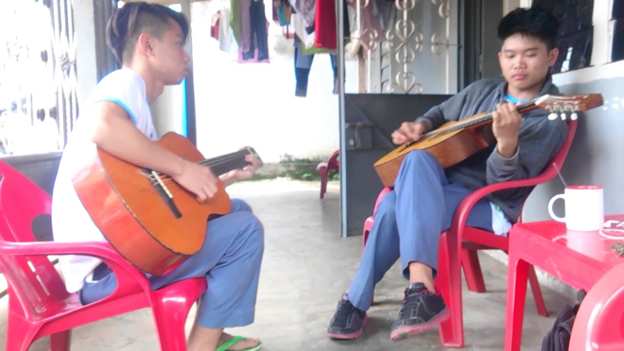 Those guitar players back again (dodo dan mimi)