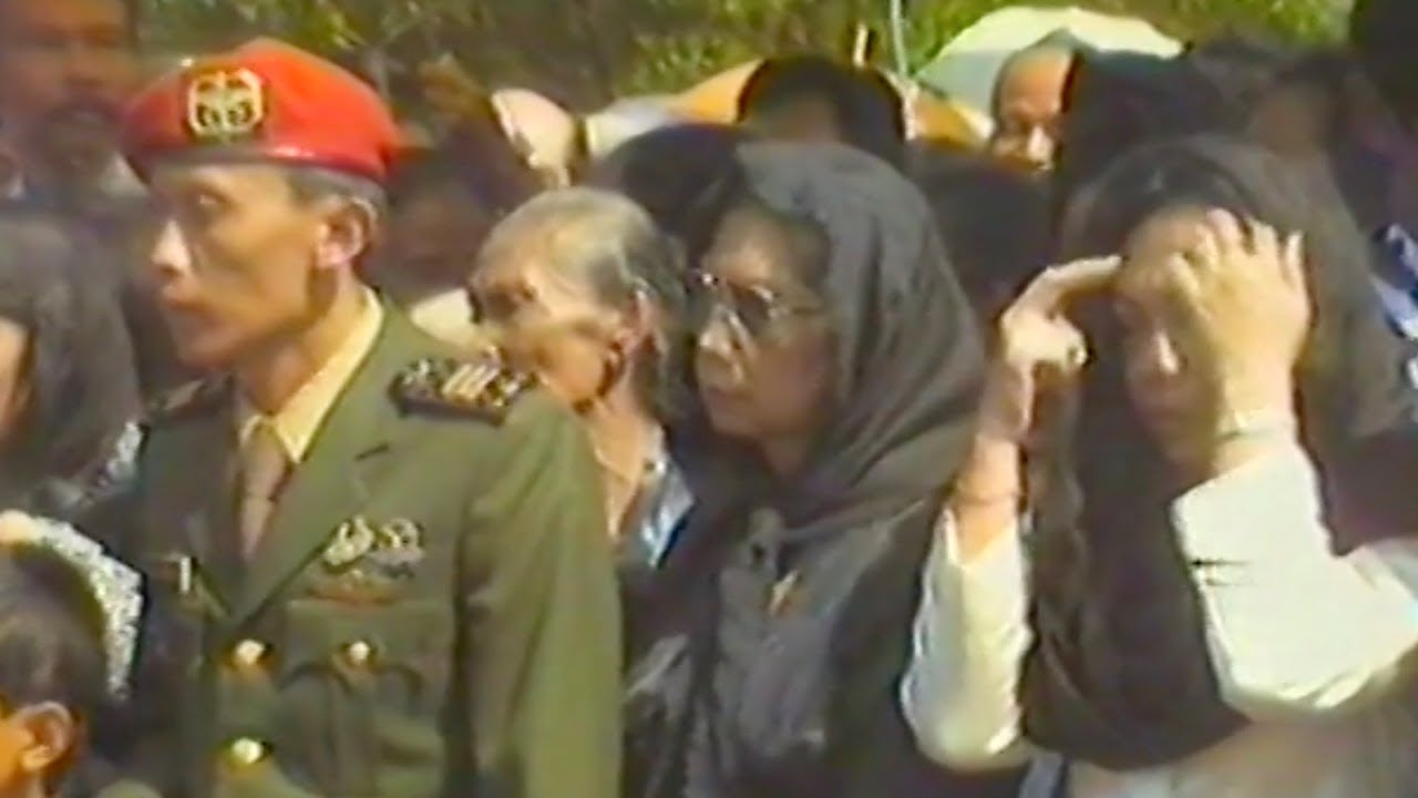 In Memoriam Sarwo Edhie Wibowo v1