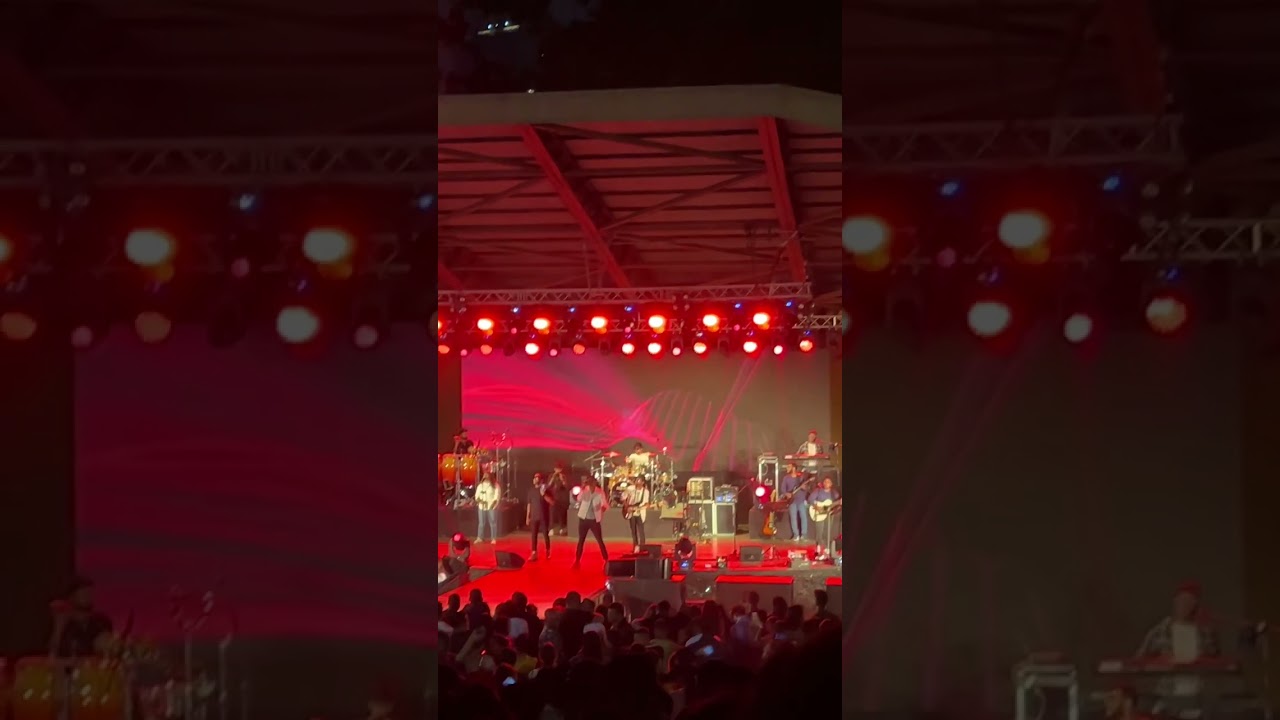 Bathiya & Santhush - Roo Sara (රූ සරා) Sarith Surith and the NEWS band