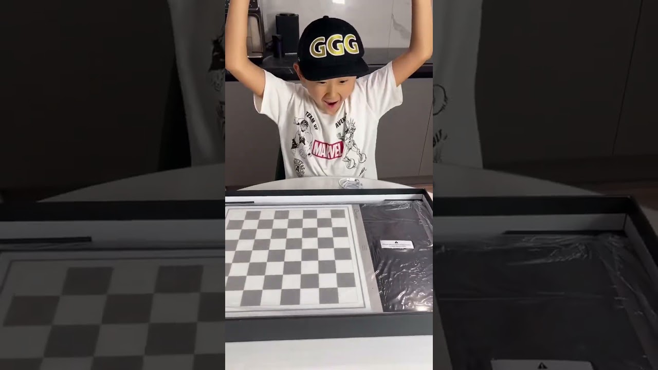 Chessnut EVO Asmr unboxing #chessboard #aichesschannel #unboxing #asmr #chessnut #evo