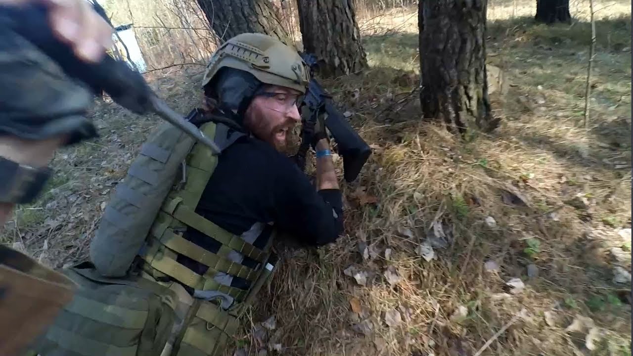 Страйкбол с ножом / Airsoft with a Knife