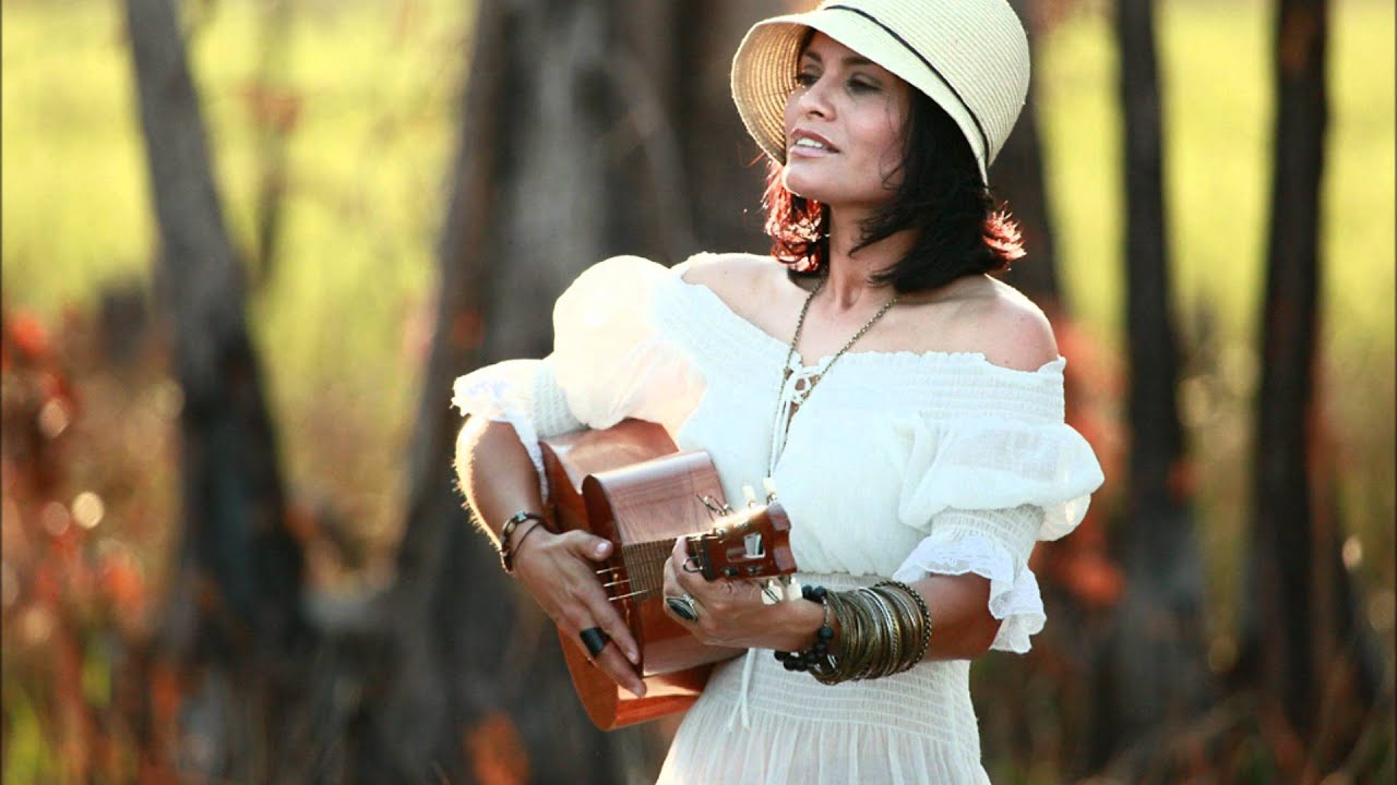 Maria Alejandra Rodriguez canta Criollisima de Luis Laguna y Henry Martinez