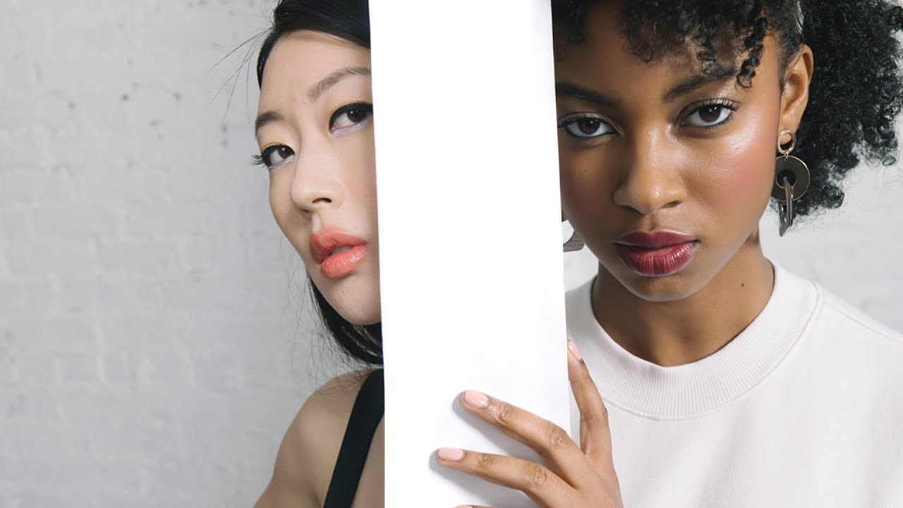2 Models // Fashion Editorial Photoshoot in studio behind the scene.