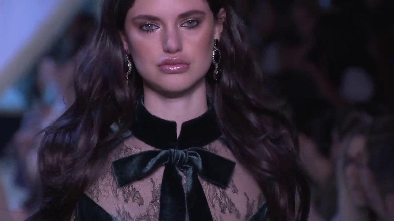 ELIE SAAB Haute Couture Autumn Winter 2017-18
