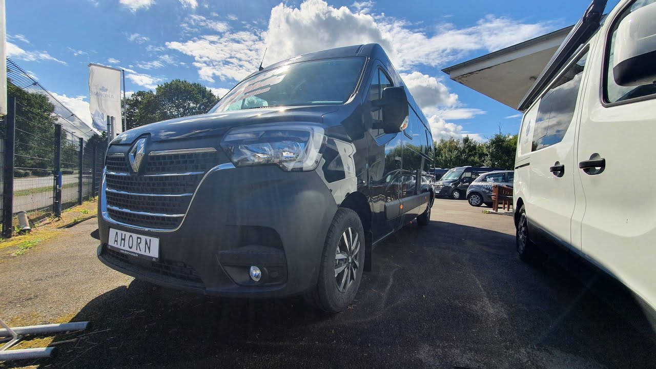 Campervan on Renault Traffic. Ahorn Van 620 Black Edition.