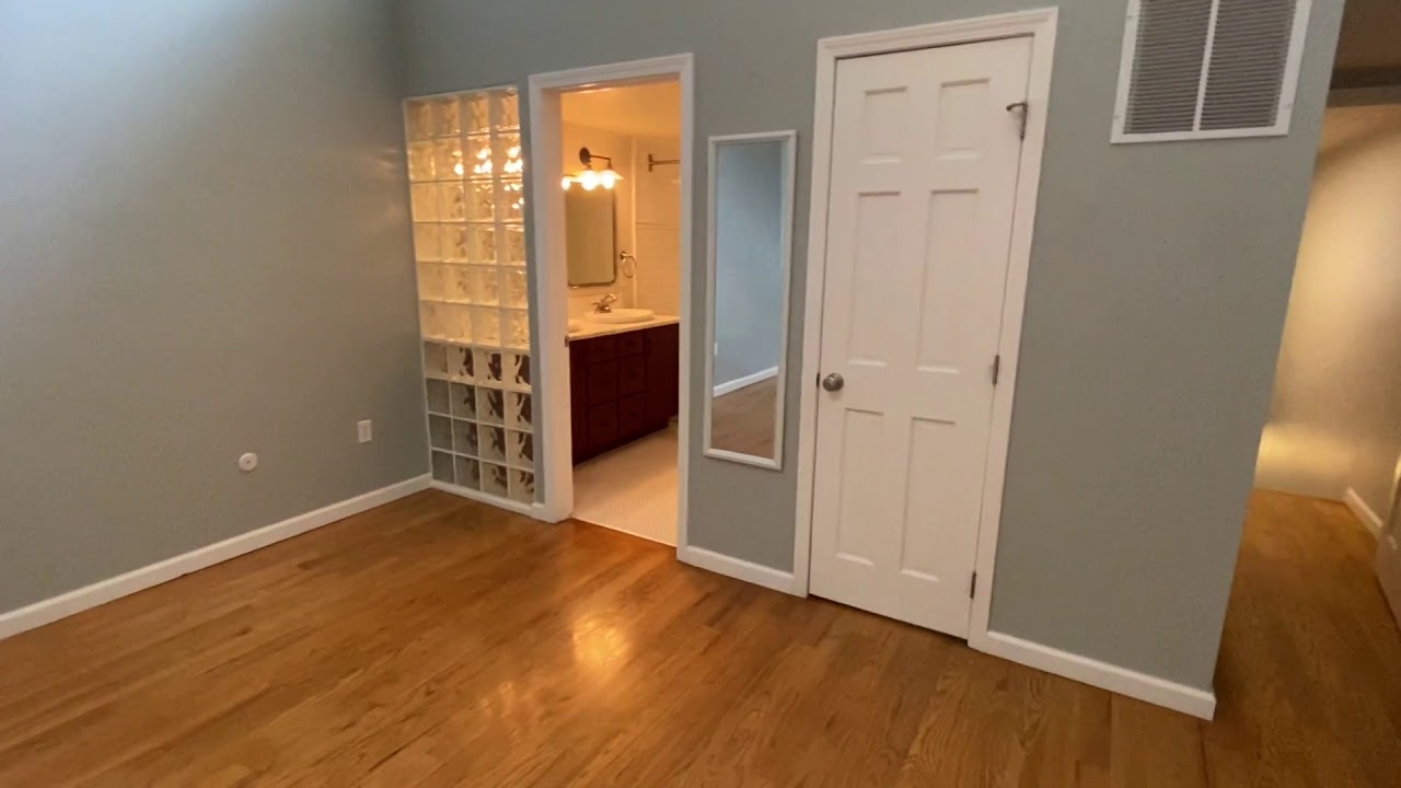 Denver Home For Rent - 3 Bed 3 Bath - by Property Management in Denver