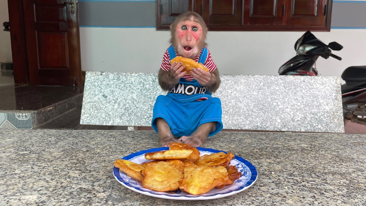 Cubis Makes Banana Cake with Dad &ndash; Sweet Family Kitchen Moments 🍌
