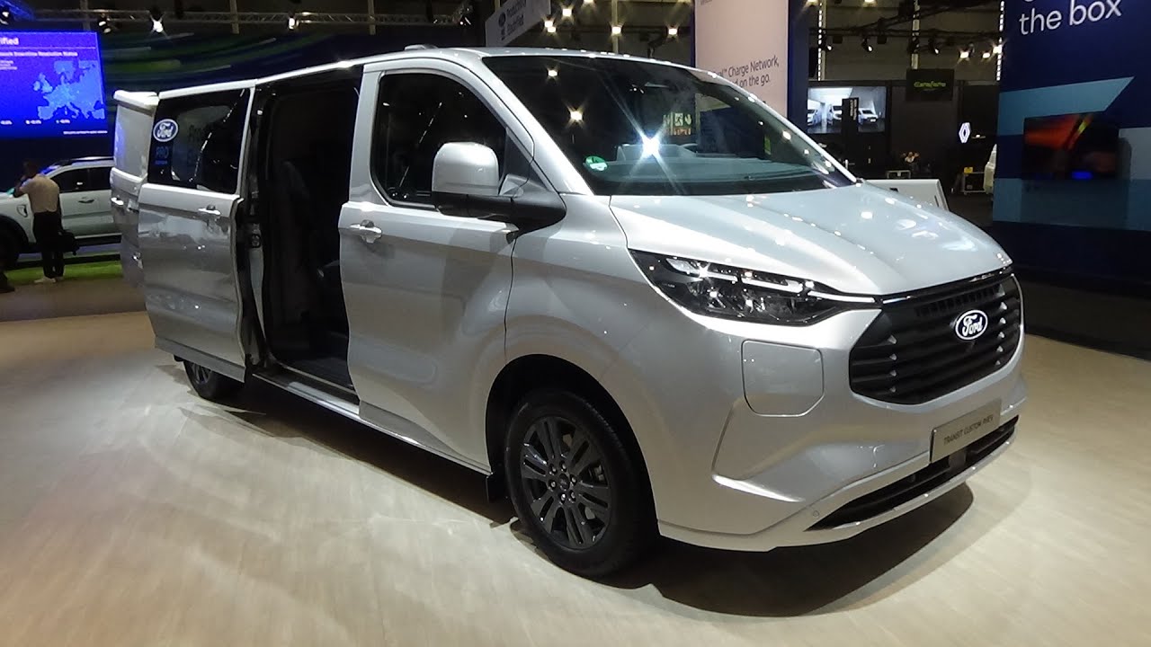 2025 Ford Transit Custom Multicab 2.5 Duratec PHEV 233 - Exterior + Int. - IAA Transportation 2024