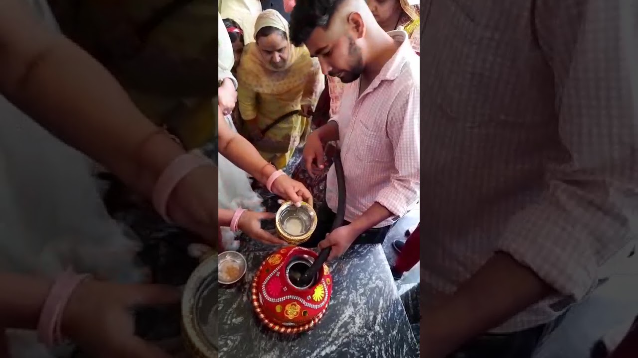 एक बेटी का दुश्मन देखो के कुछ होम्स जी🦋🦋🦋🦋com #feedindia #indiarelief