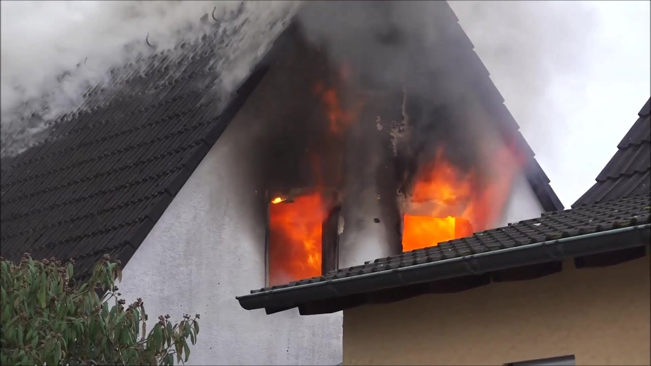 Flammenhölle in Bamberg: Ein Toter bei Wohnhausbrand in der Gartenstadt