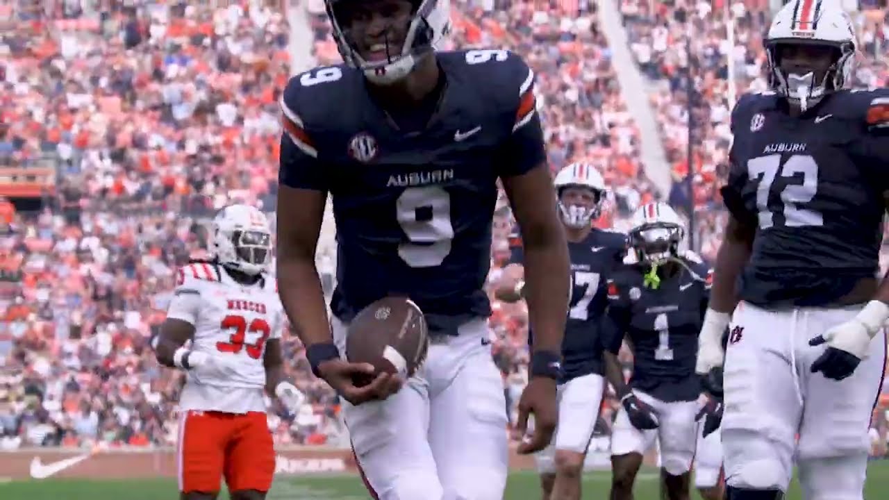 Watch Auburn QB Deuce Knight's 4 rushing touchdowns in his first career start