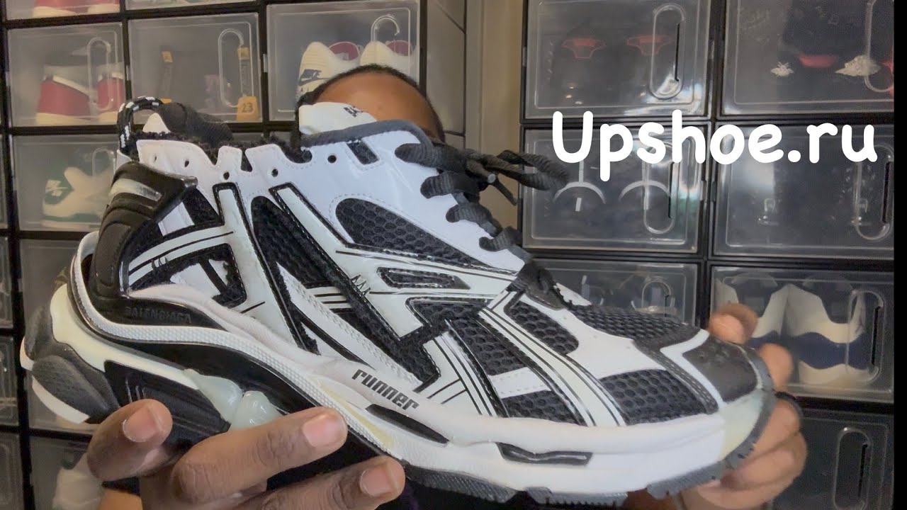 Balenciaga Runner “BLACK & WHITE