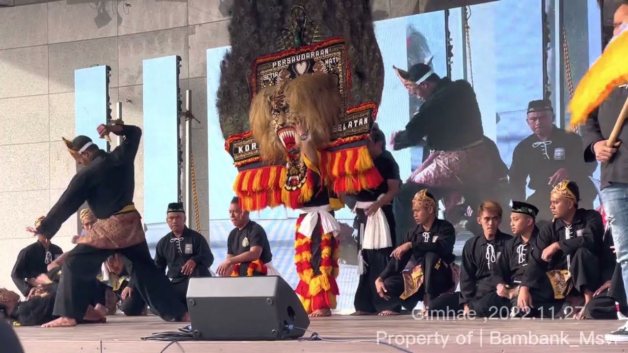 Penampilan pencak silat dan Reyog ponorogo di korea