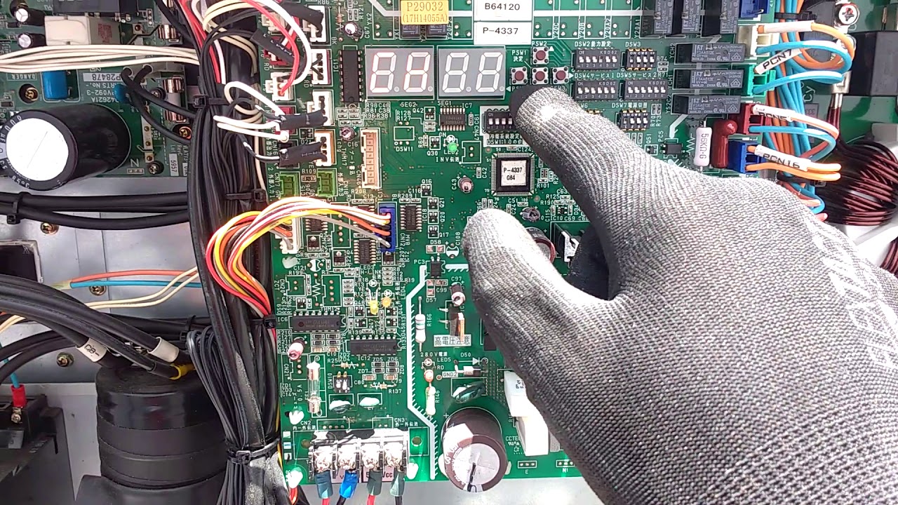 COMO ACESSAR OS PARAMETROS DO VRF SET FREE HITACHI ?