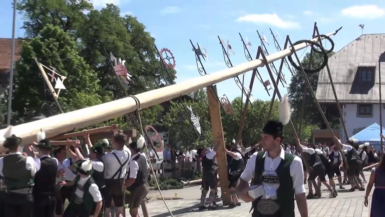 Maibaum aufstellen in Chieming am 22.05.2022