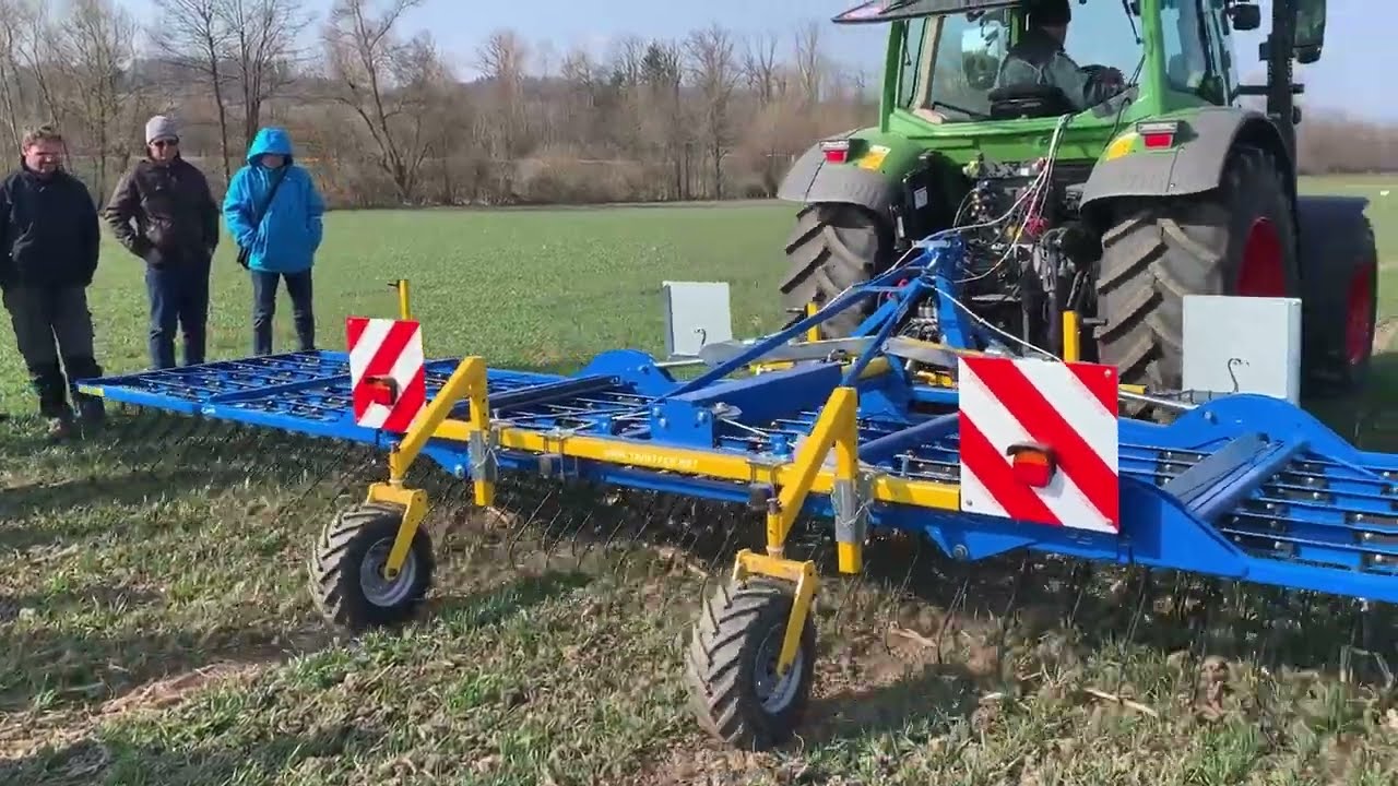 Feldtag mechanische Unkrautbekämpfung am LBBZ Schluechthof, Cham