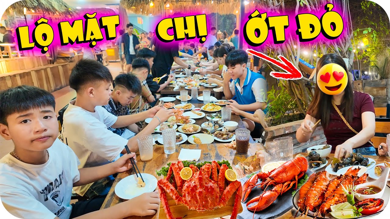 Lộ Mặt Chị Ớt Đỏ Và Ekip Khủng Phía Sau Team Min Min TV Trong Chuyến Du Lịch Biển