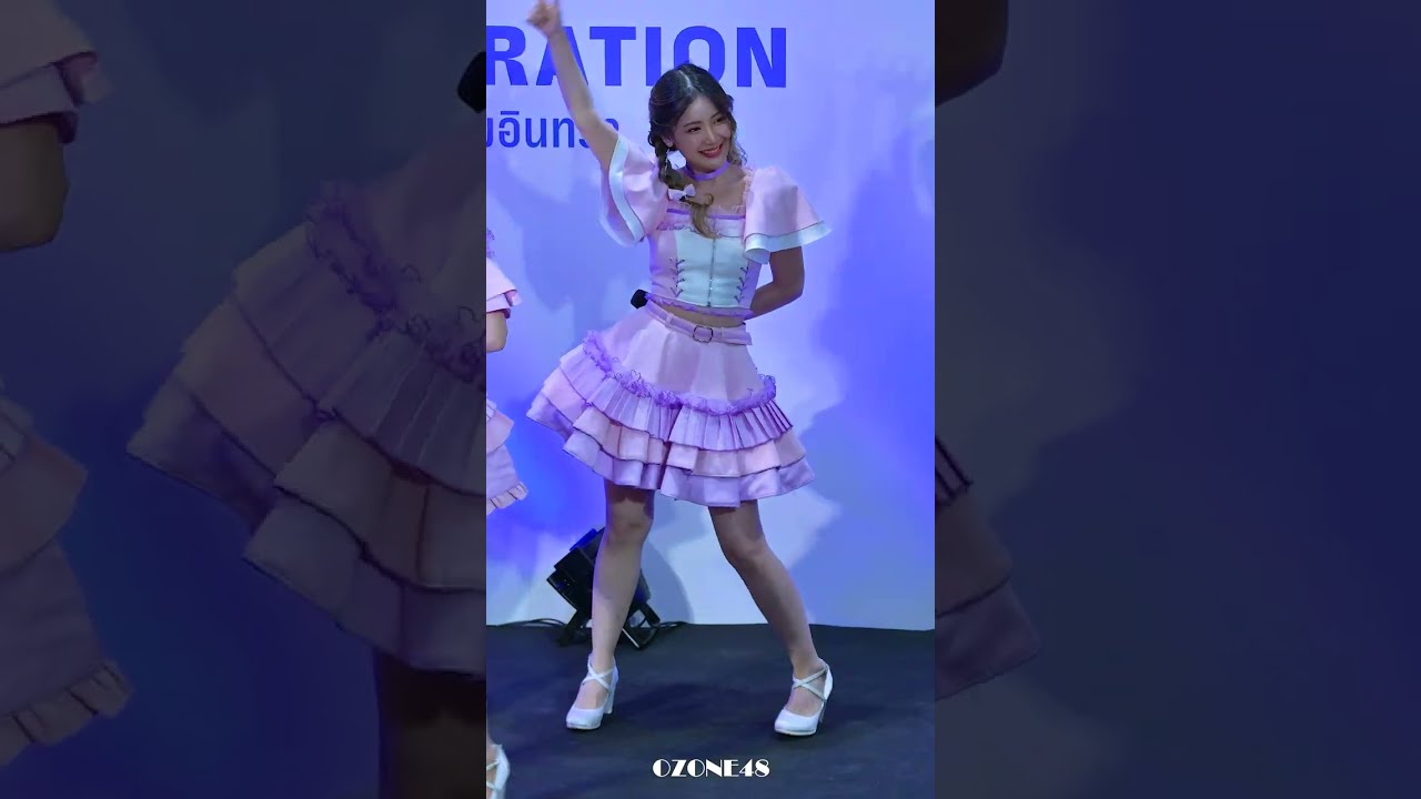 [4K] Fancam Pakwan BNK48 - Sayonara Crawl - @ SF Central Ramintra 200166