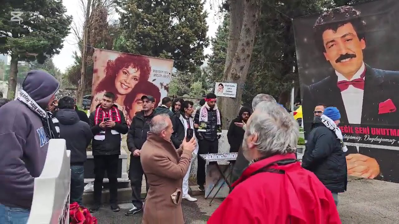 Müslüm gürses ölüm yıldönümü sevenler akın etti 3 Mart 2026 Zincirlikuyu mezarlığı 