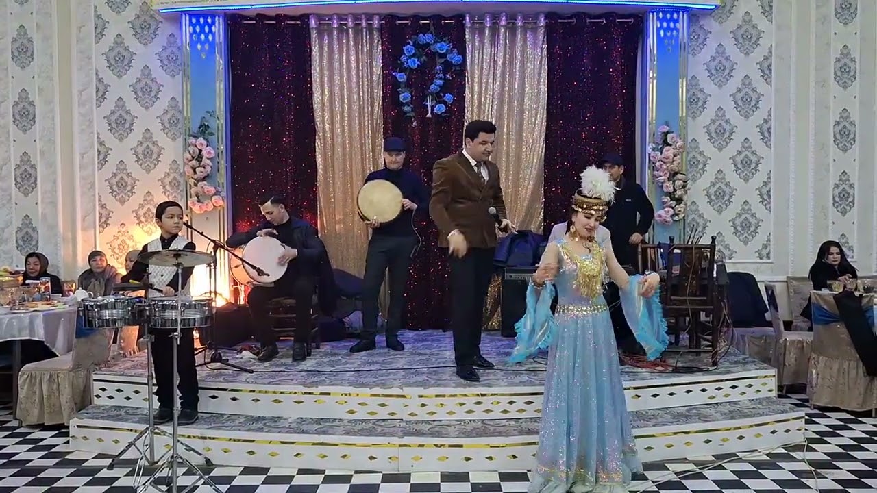 TRENTDAGI RAQQOSA MASTBOLIB QOLDI SHARMANDA