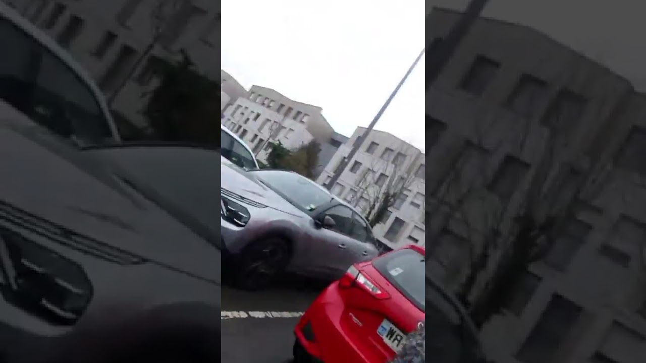 RENEE STARS DE LILLE divorce de son gars en plein direct et elle le lave bien-même