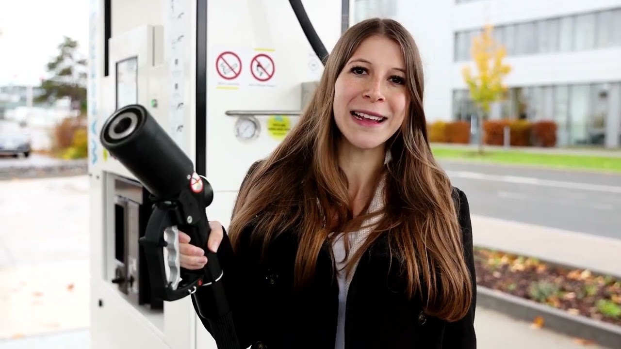 How to fill a fuel cell car with the WEH hydrogen fueling nozzle