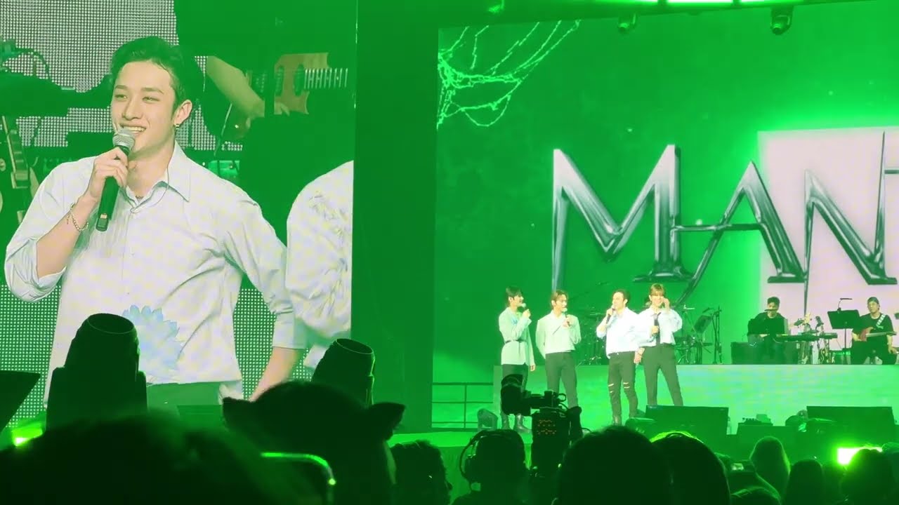 SKZ Maniac Tour Melb Day 2 - Waiting For Us unit stages - This City & Drive