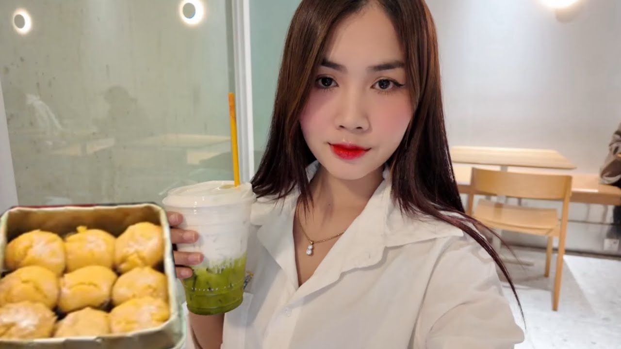 Caktomuk Walk Street in Phnom Penh City | Walking Tour at Night Market, Cambodia 2025