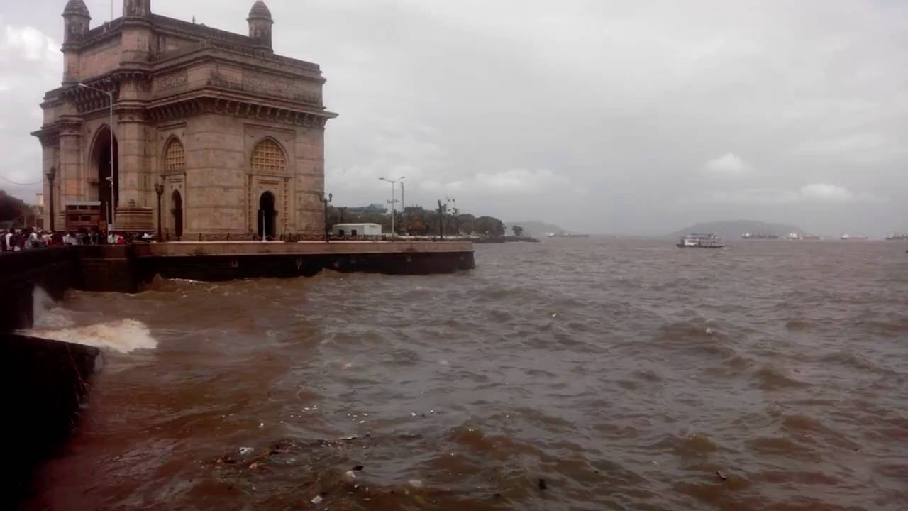 Gateway Of India Mumbai, High Tides