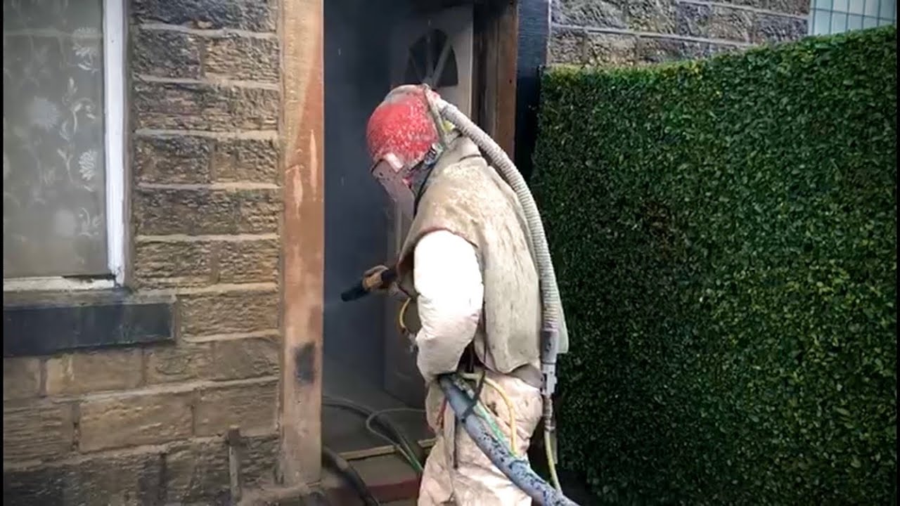 Sandblasting stonework