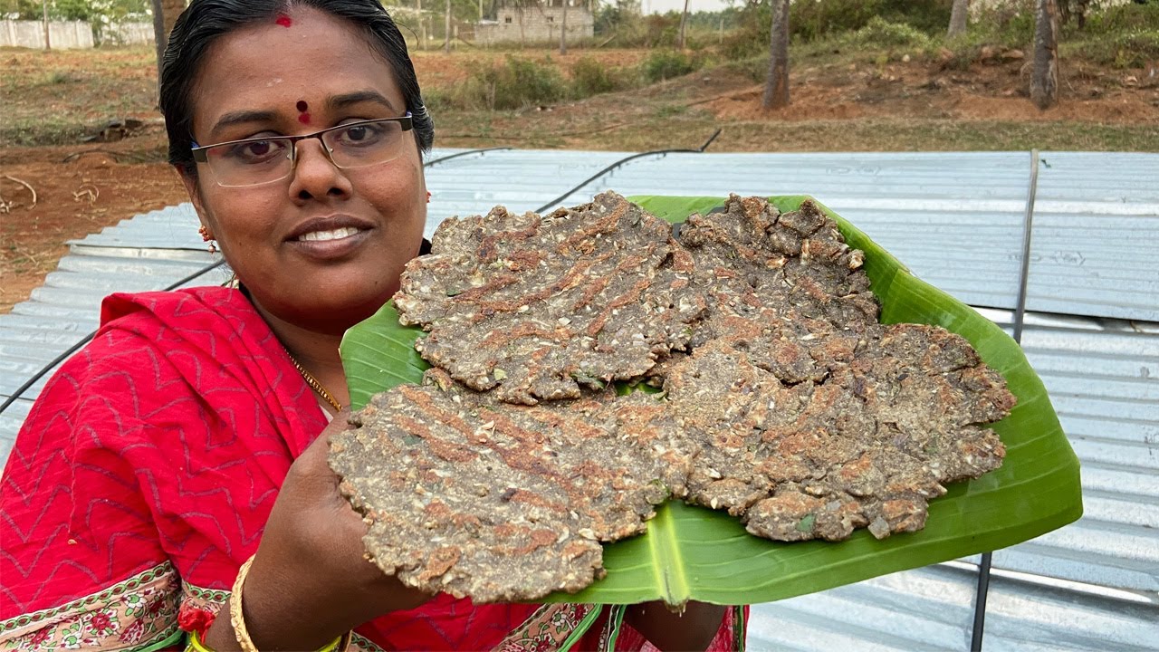 Doctor சொன்ன Diet Recipe / சிறுதானிய ரொட்டி / சத்தான கம்பு - முட்டைக்கோஸ் ரொட்டி / Kambhu Rotti